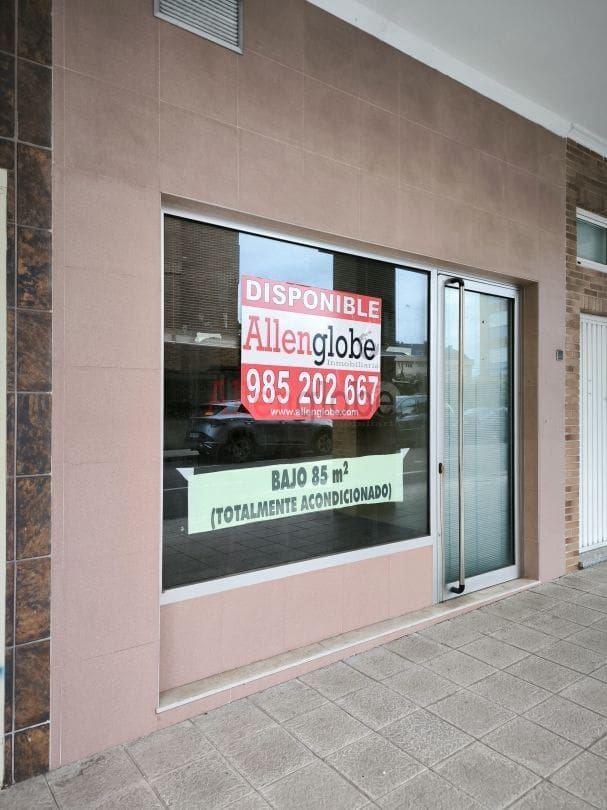 Erhverv til salg i Oviedo - € 70.000 (Ref: 8848627)