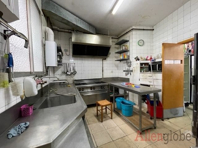 Erhverv til salg i Oviedo - € 130.000 (Ref: 8853144)