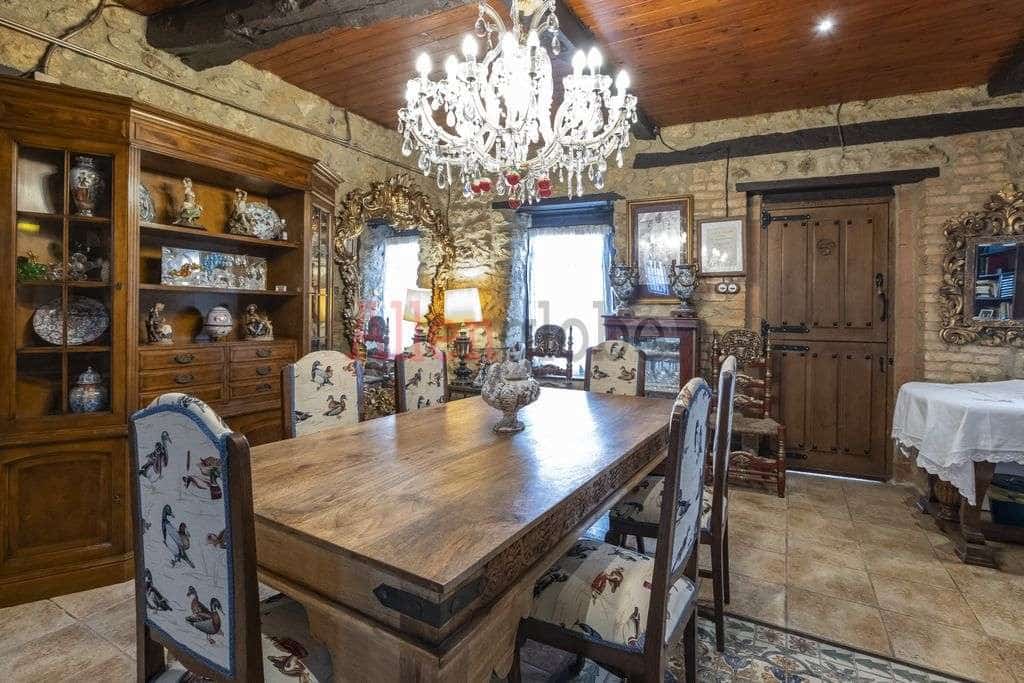 4 soveværelse Byhus til salg i Siero - € 446.000 (Ref: 8865377)