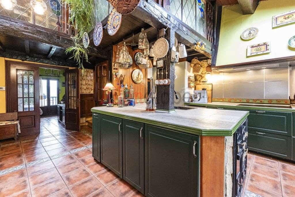 4 soveværelse Byhus til salg i Siero - € 446.000 (Ref: 8865377)