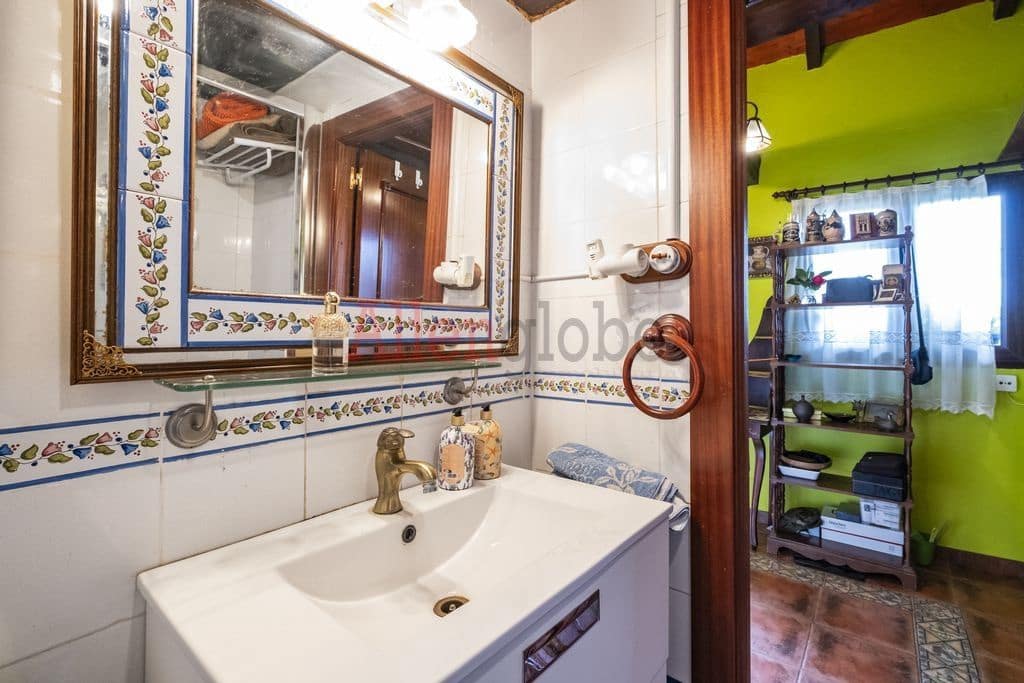 4 soveværelse Byhus til salg i Siero - € 446.000 (Ref: 8865377)