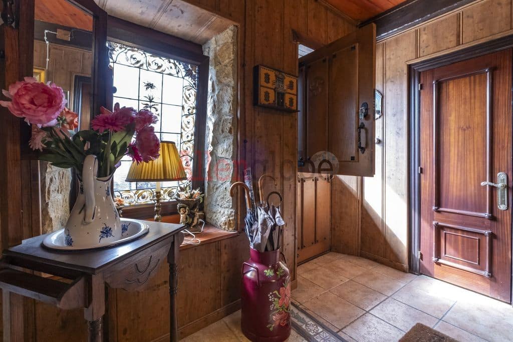 4 soveværelse Byhus til salg i Siero - € 446.000 (Ref: 8865377)