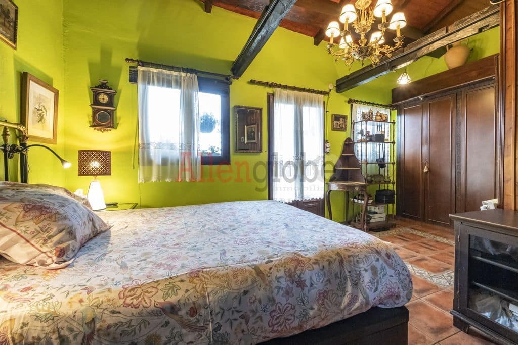 4 soveværelse Byhus til salg i Siero - € 446.000 (Ref: 8865377)