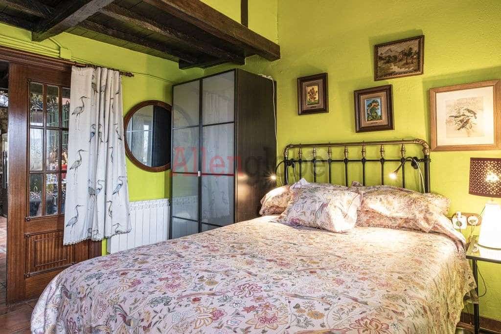 4 soveværelse Byhus til salg i Siero - € 446.000 (Ref: 8865377)