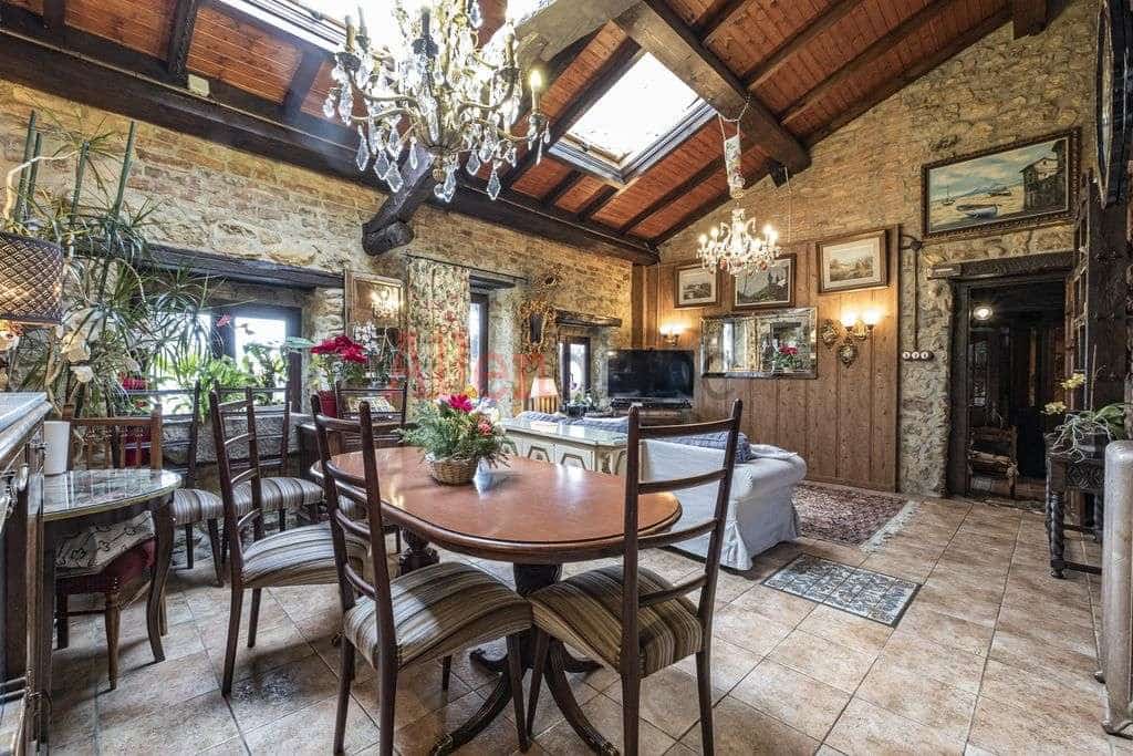 4 soveværelse Byhus til salg i Siero - € 446.000 (Ref: 8865377)