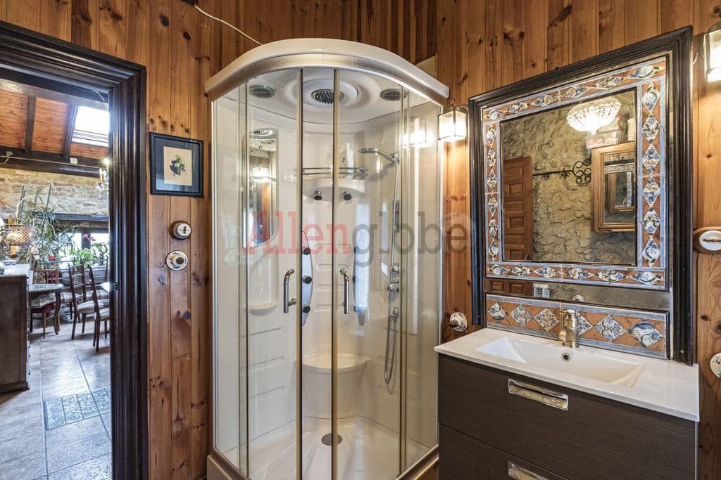 4 soveværelse Byhus til salg i Siero - € 446.000 (Ref: 8865377)