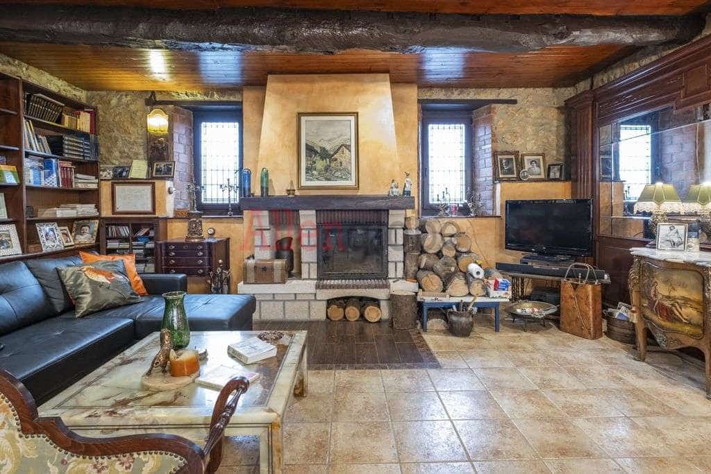 4 soveværelse Byhus til salg i Siero - € 446.000 (Ref: 8865377)