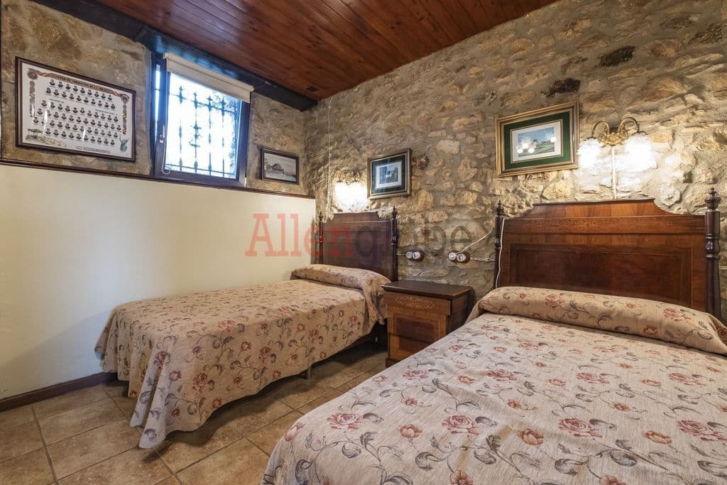 4 soveværelse Byhus til salg i Siero - € 446.000 (Ref: 8865377)