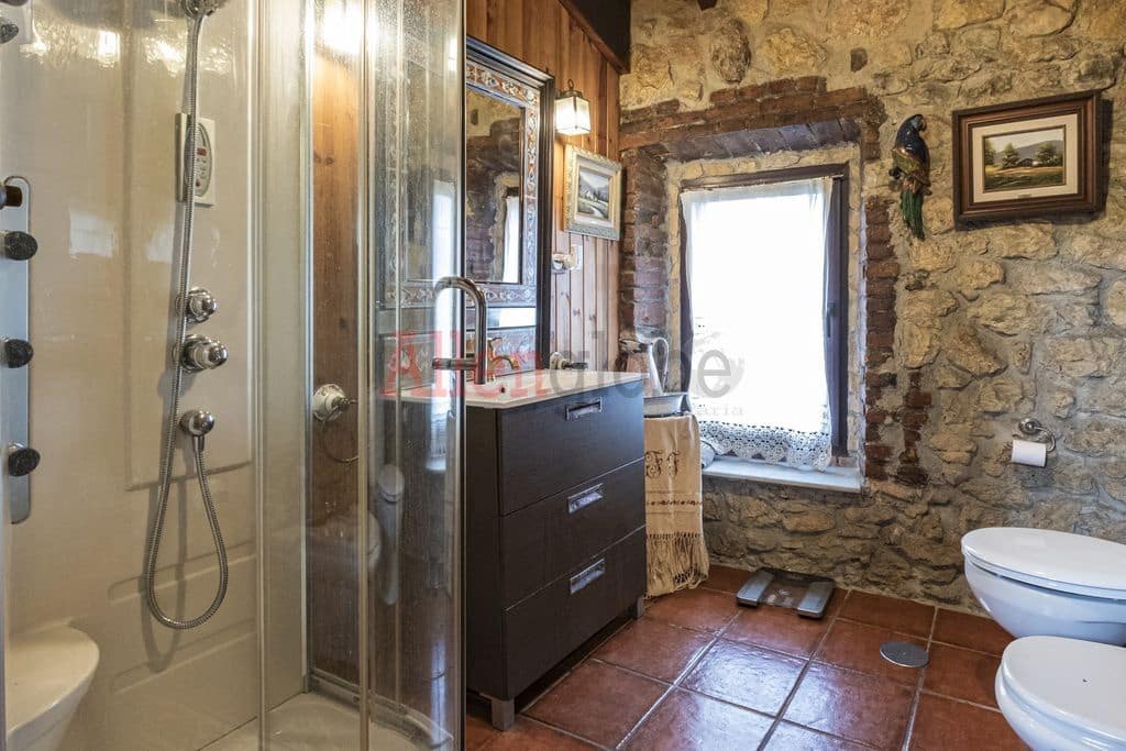 4 soveværelse Byhus til salg i Siero - € 446.000 (Ref: 8865377)