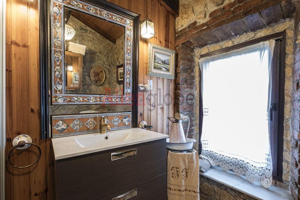 4 soveværelse Byhus til salg i Siero - € 446.000 (Ref: 8865377)