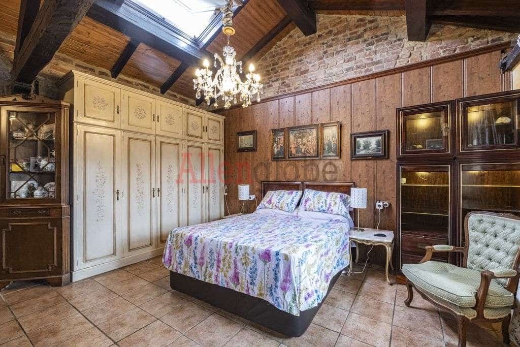 4 soveværelse Byhus til salg i Siero - € 446.000 (Ref: 8865377)