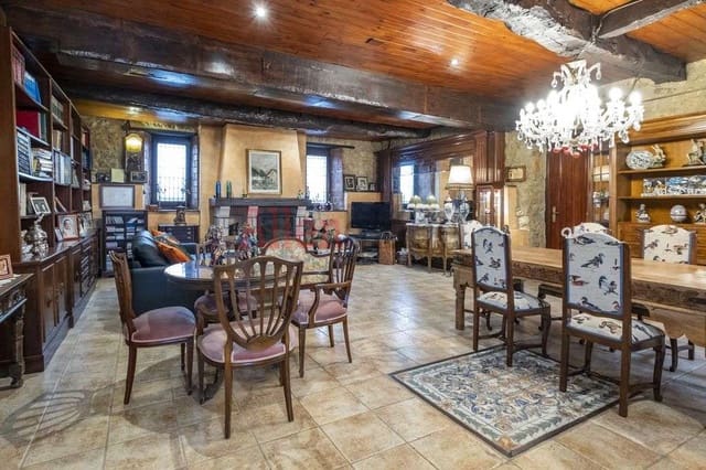 4 bedroom Townhouse for sale in Siero - € 446,000 (Ref: 8865377)