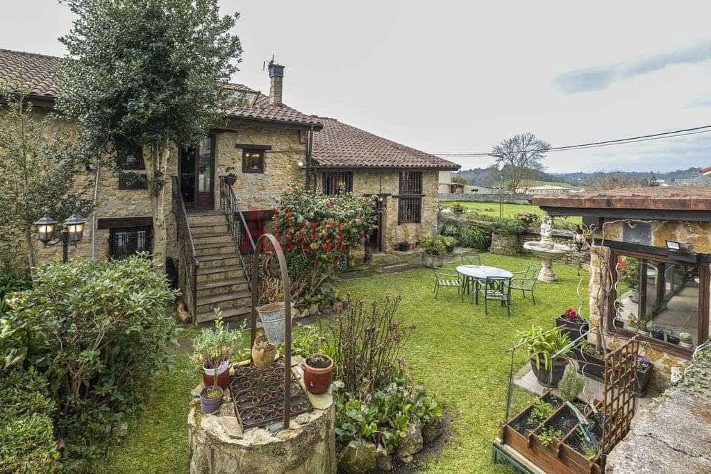 4 soveværelse Byhus til salg i Siero - € 446.000 (Ref: 8865377)