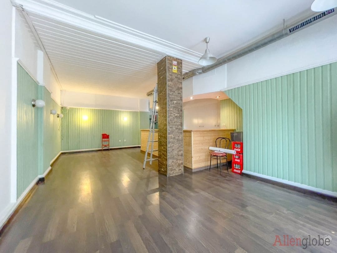 Ristorante/Bar in vendita in Oviedo - 104.900 € (Rif: 8928147)