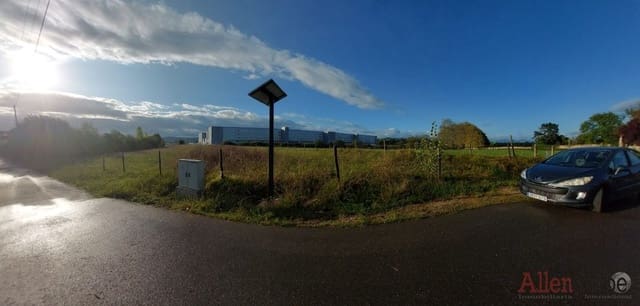 Mark till salu i Siero - 240 000 € (Ref: 9035762)