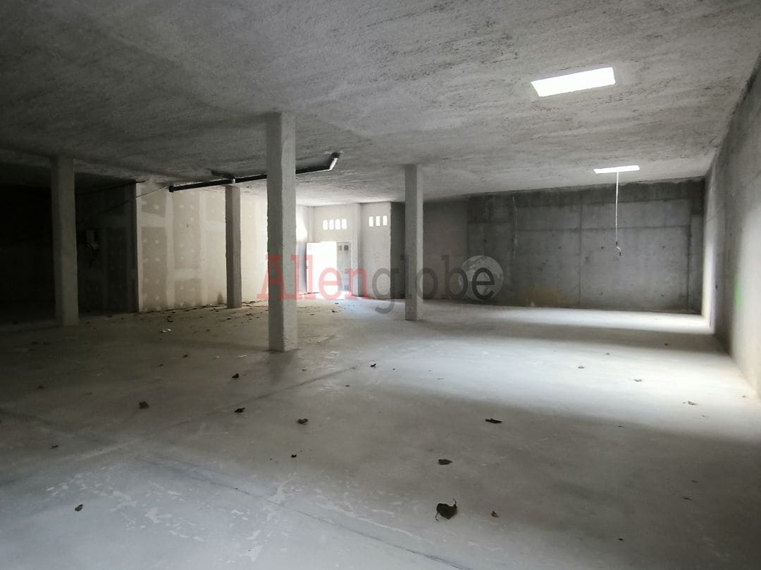 Erhverv til salg i Oviedo - € 400.000 (Ref: 9127691)