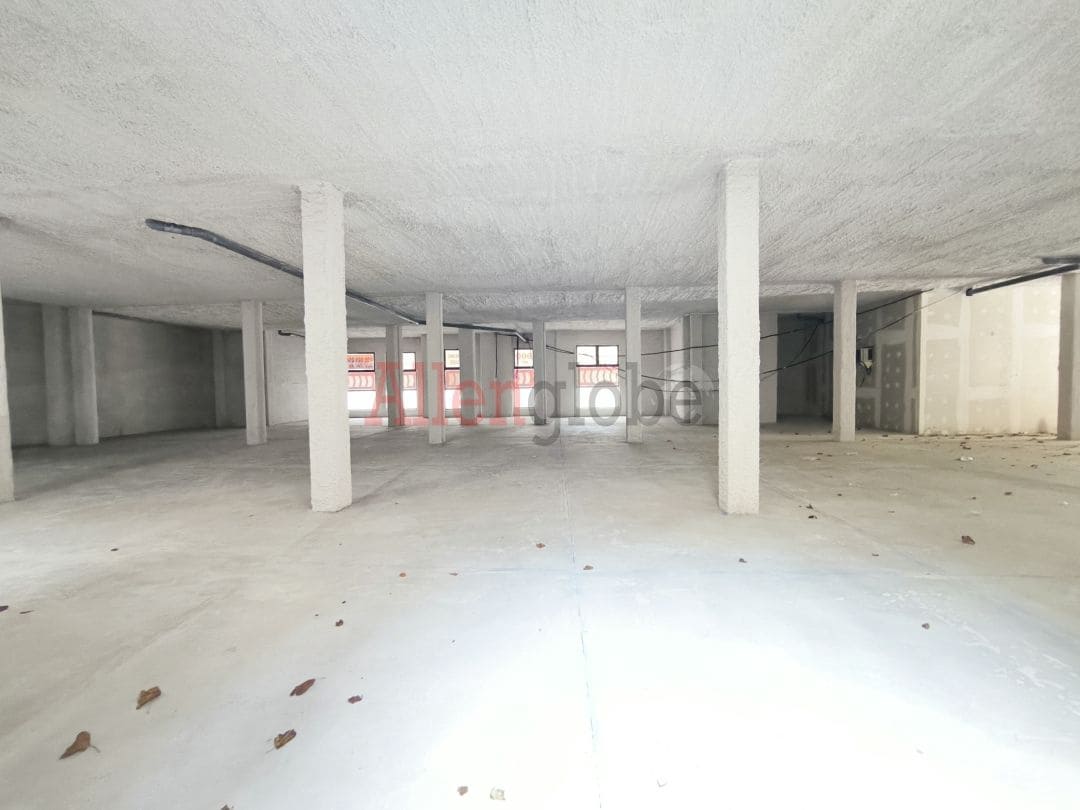 Erhverv til salg i Oviedo - € 400.000 (Ref: 9127691)