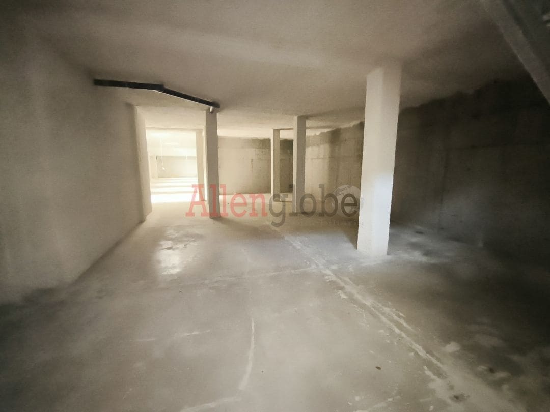 Erhverv til salg i Oviedo - € 400.000 (Ref: 9127691)