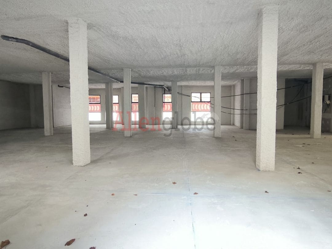 Erhverv til salg i Oviedo - € 400.000 (Ref: 9127691)