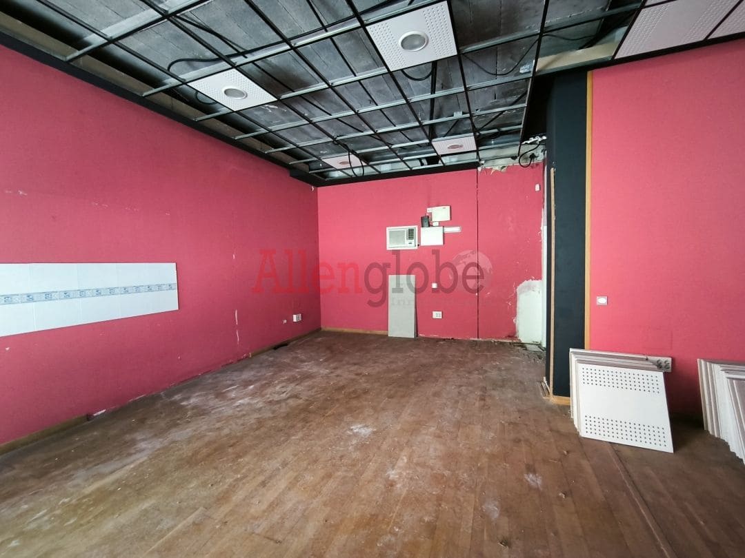 Erhverv til salg i Oviedo - € 400.000 (Ref: 9127691)