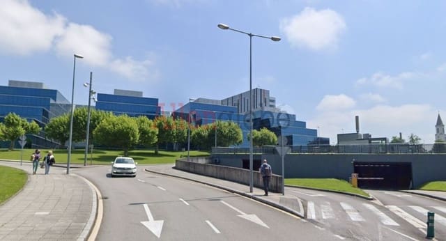 Comercial para venda em Centro Urbano, Oviedo - 400 000 € (Ref: 9127691)