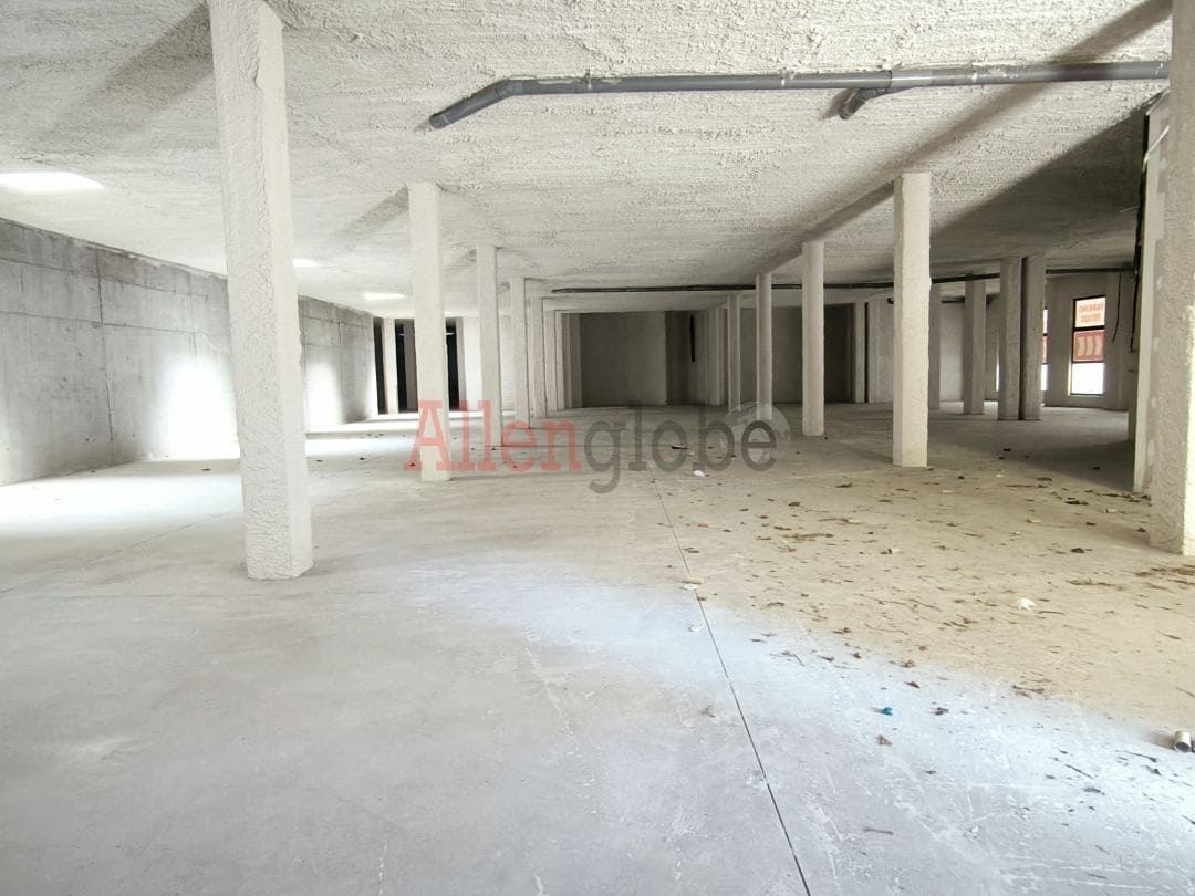 Erhverv til salg i Oviedo - € 400.000 (Ref: 9127691)