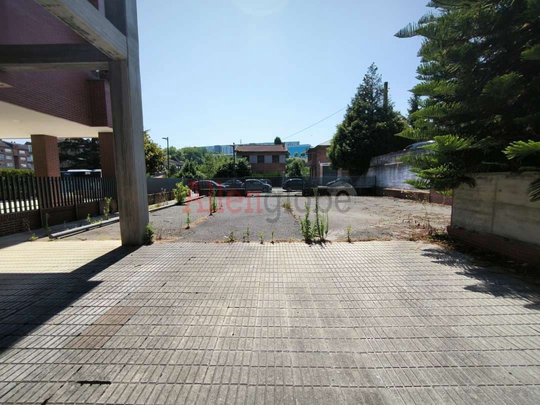 Erhverv til salg i Oviedo - € 400.000 (Ref: 9127691)