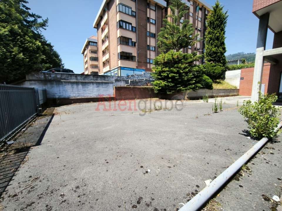 Erhverv til salg i Oviedo - € 400.000 (Ref: 9127691)