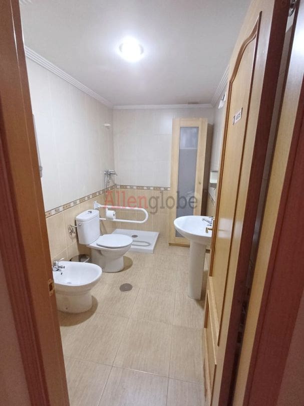 2 bedroom Flat for sale in Oviedo - € 105,000 (Ref: 9136110)