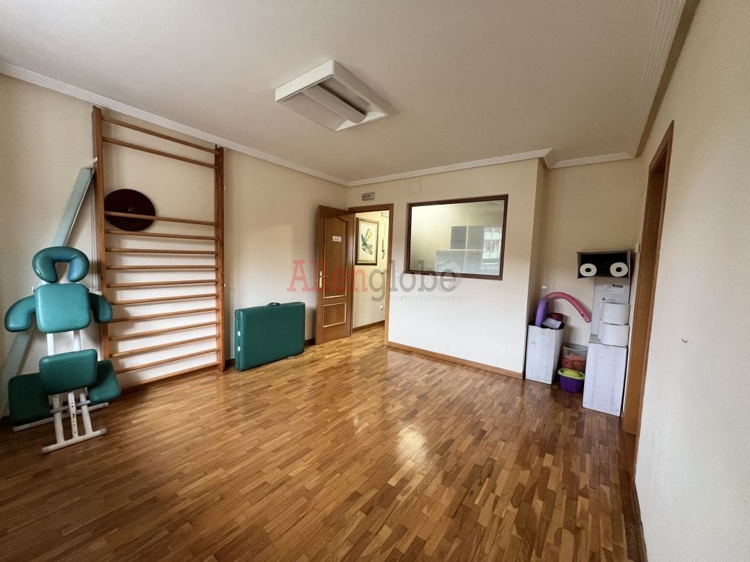 2 bedroom Flat for sale in Oviedo - € 105,000 (Ref: 9136110)