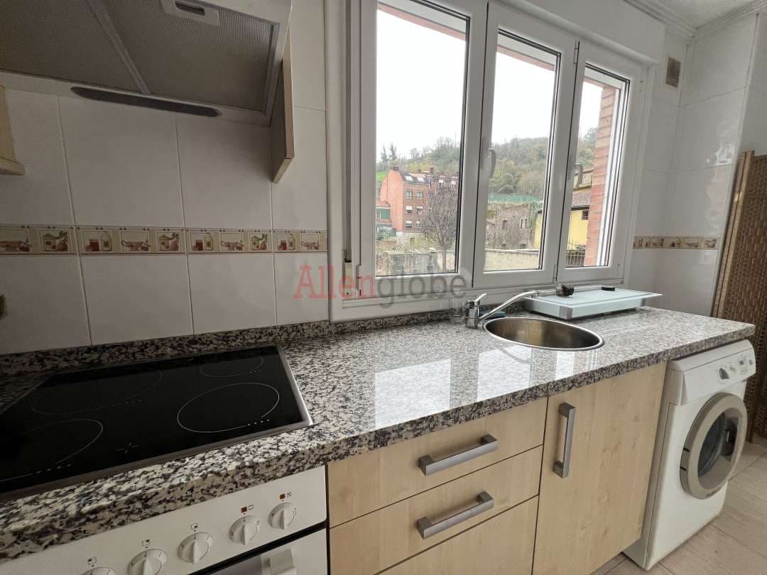 2 bedroom Flat for sale in Oviedo - € 105,000 (Ref: 9136110)