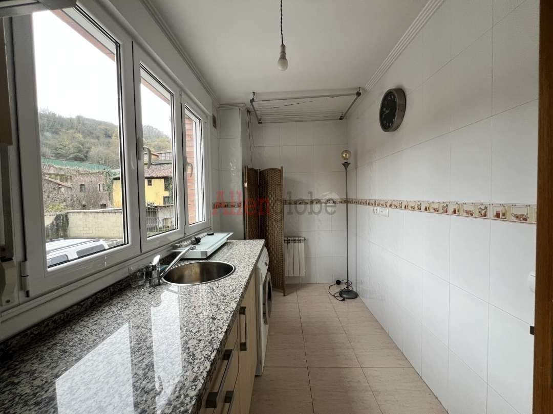 2 bedroom Flat for sale in Oviedo - € 105,000 (Ref: 9136110)