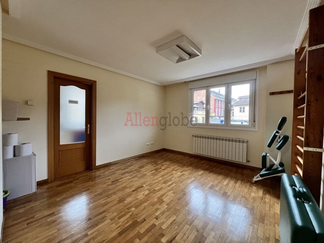 2 bedroom Flat for sale in Oviedo - € 105,000 (Ref: 9136110)