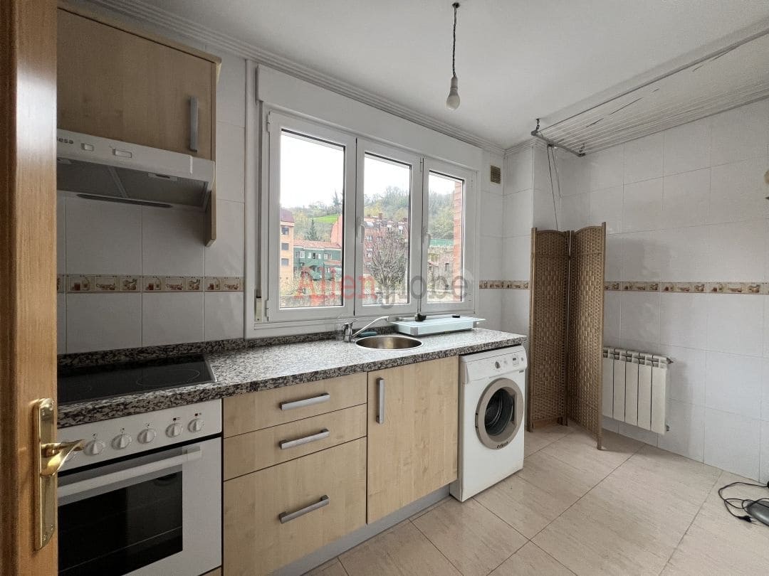 2 bedroom Flat for sale in Oviedo - € 105,000 (Ref: 9136110)