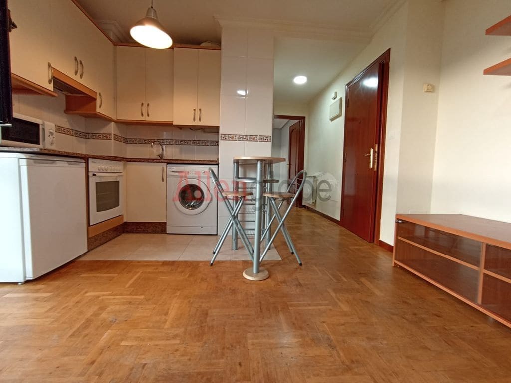 1 slaapkamer Appartement te koop in Oviedo - € 119.000 (Ref: 9254506)