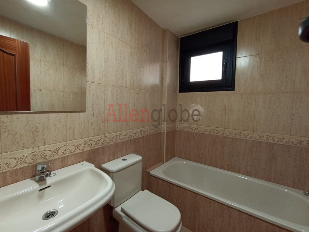 1 slaapkamer Appartement te koop in Oviedo - € 119.000 (Ref: 9254506)
