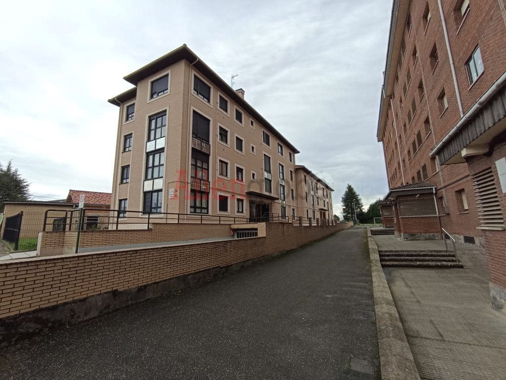 1 slaapkamer Appartement te koop in Oviedo - € 119.000 (Ref: 9254506)