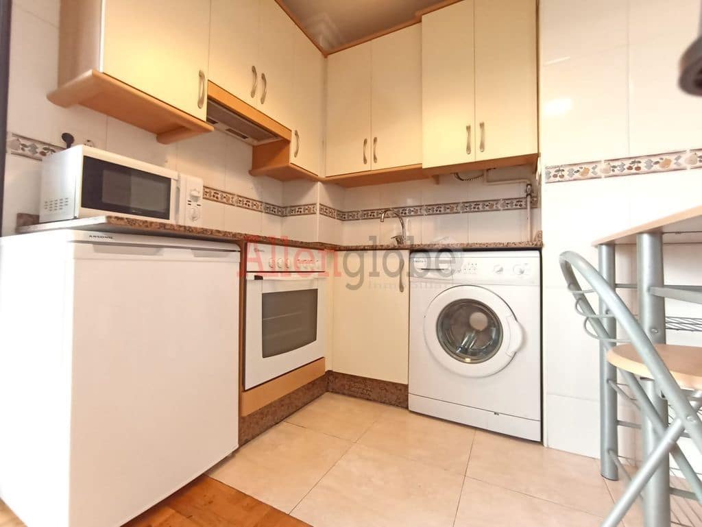 1 slaapkamer Appartement te koop in Oviedo - € 119.000 (Ref: 9254506)