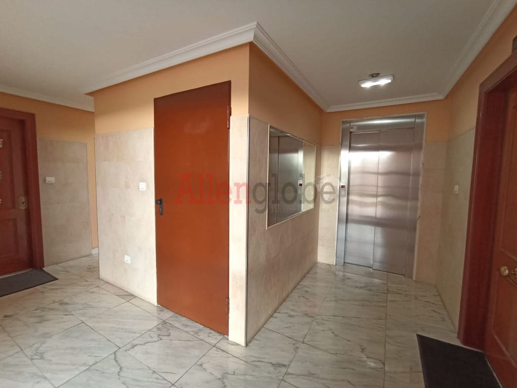 1 slaapkamer Appartement te koop in Oviedo - € 119.000 (Ref: 9254506)