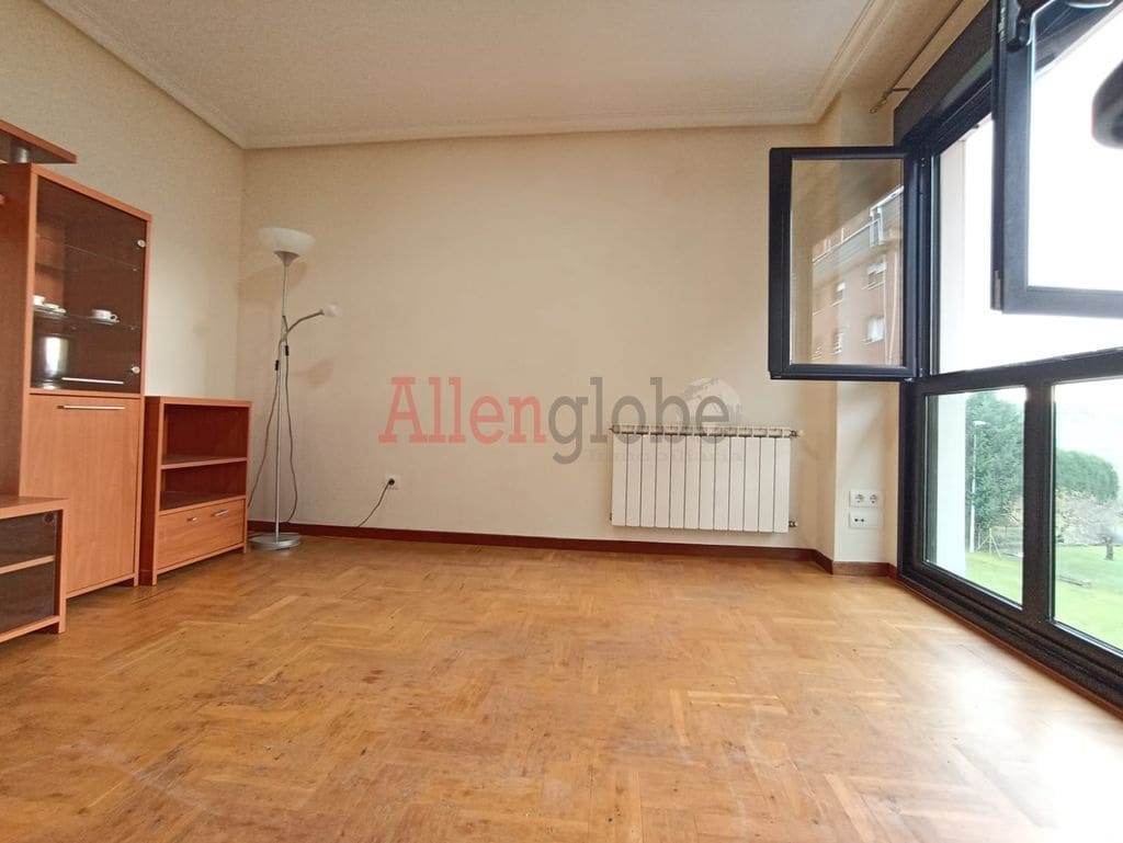 1 slaapkamer Appartement te koop in Oviedo - € 119.000 (Ref: 9254506)