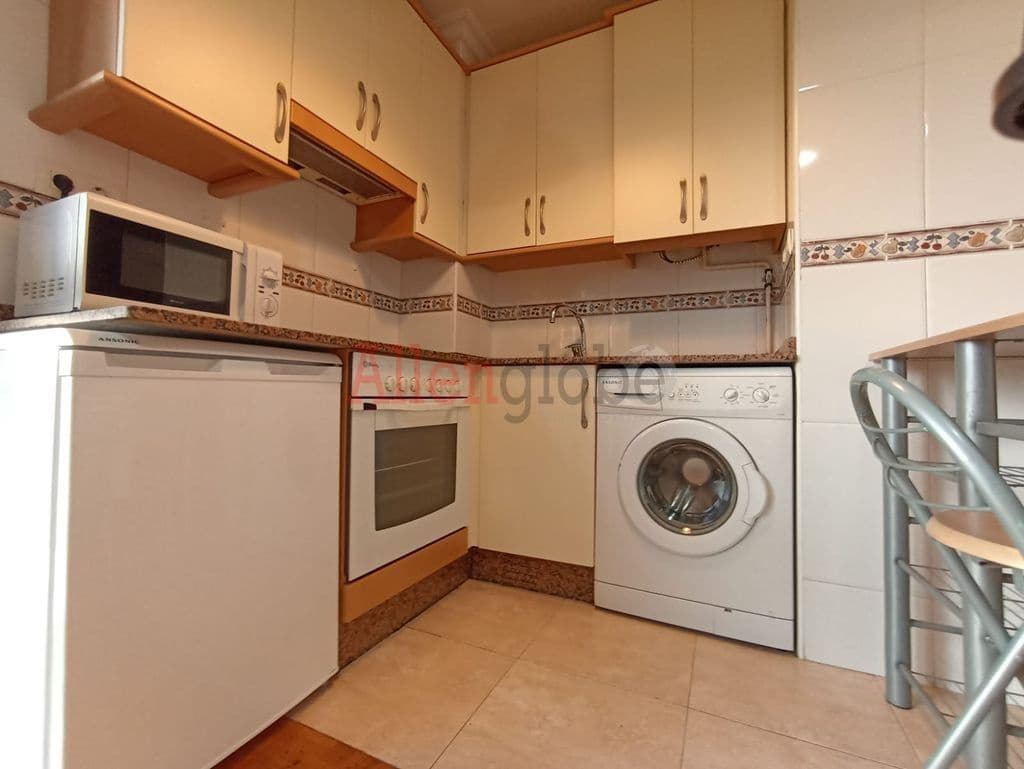 1 slaapkamer Appartement te koop in Oviedo - € 119.000 (Ref: 9254506)