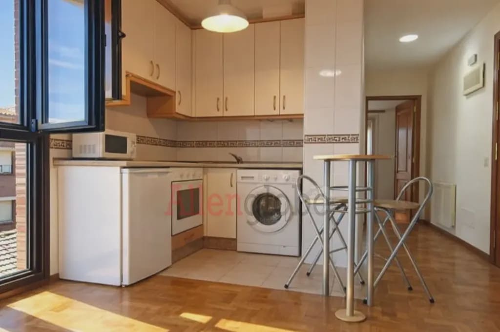 1 slaapkamer Appartement te koop in Oviedo - € 119.000 (Ref: 9254506)