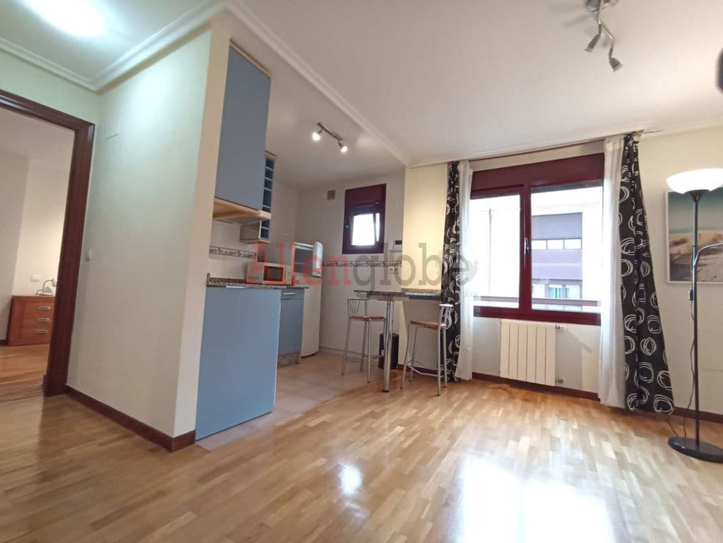 1 slaapkamer Appartement te koop in Oviedo - € 149.000 (Ref: 9289590)
