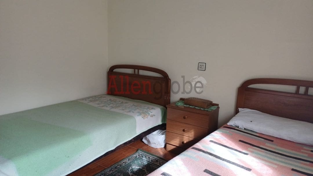 2 slaapkamer Halfvrijstaande villa te koop in Oviedo - € 50.000 (Ref: 9348628)