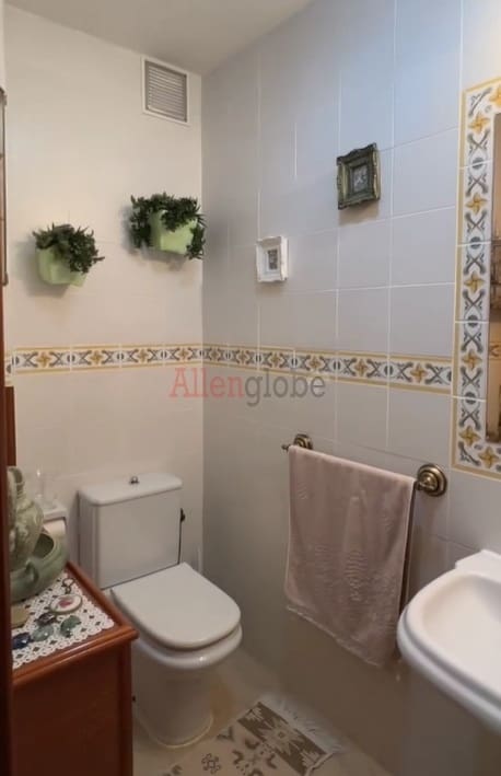 4 slaapkamer Halfvrijstaande villa te koop in Llanera - € 390.000 (Ref: 9355341)