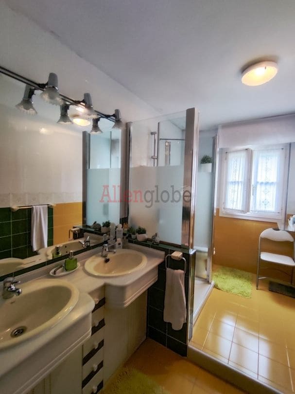 4 slaapkamer Halfvrijstaande villa te koop in Llanera - € 390.000 (Ref: 9355341)