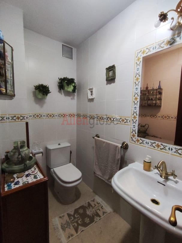 4 slaapkamer Halfvrijstaande villa te koop in Llanera - € 390.000 (Ref: 9355341)