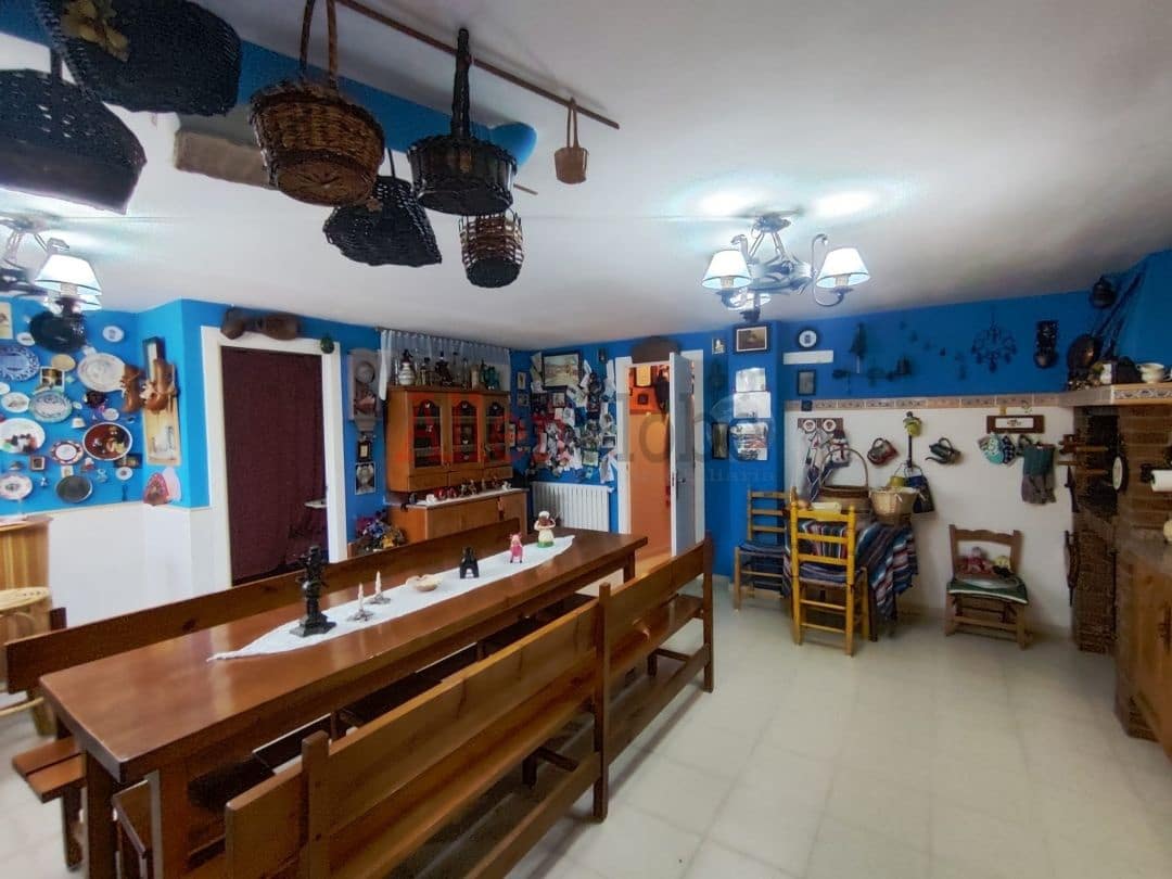 4 slaapkamer Halfvrijstaande villa te koop in Llanera - € 390.000 (Ref: 9355341)