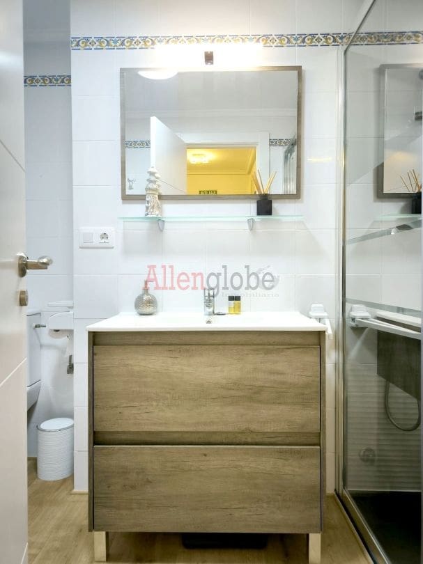 2 soveværelse Lejlighed til salg i Gozon - € 220.000 (Ref: 9365996)