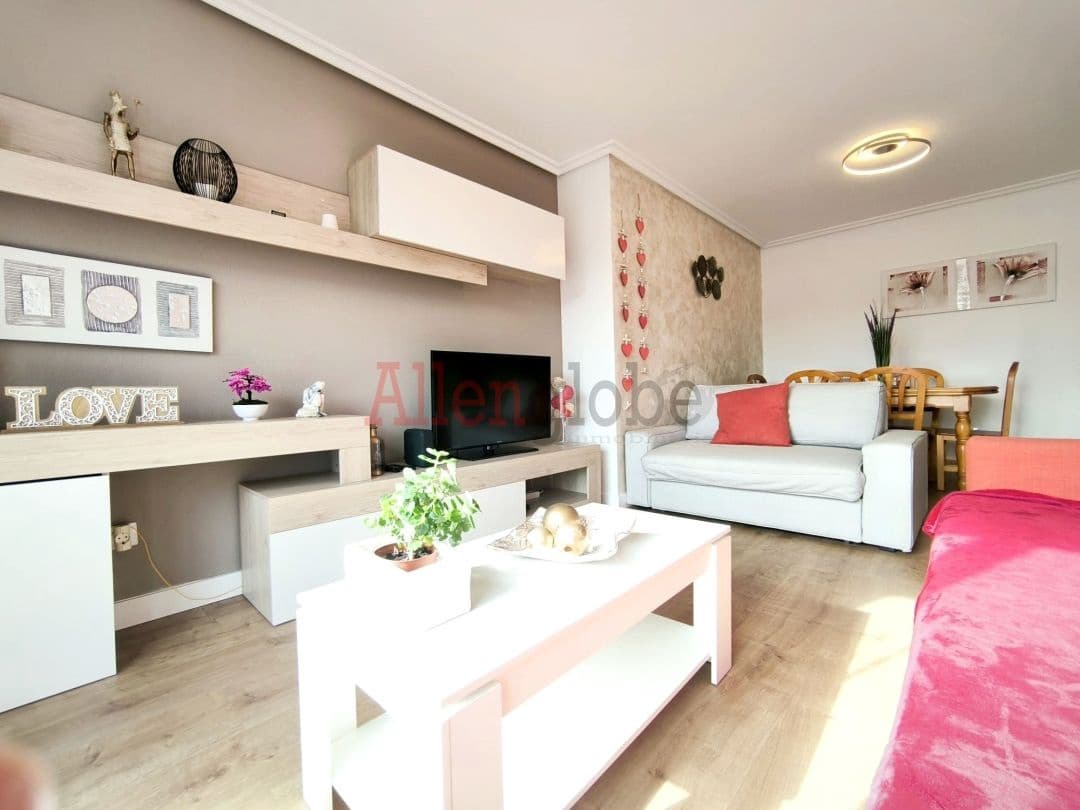 2 soveværelse Lejlighed til salg i Gozon - € 220.000 (Ref: 9365996)